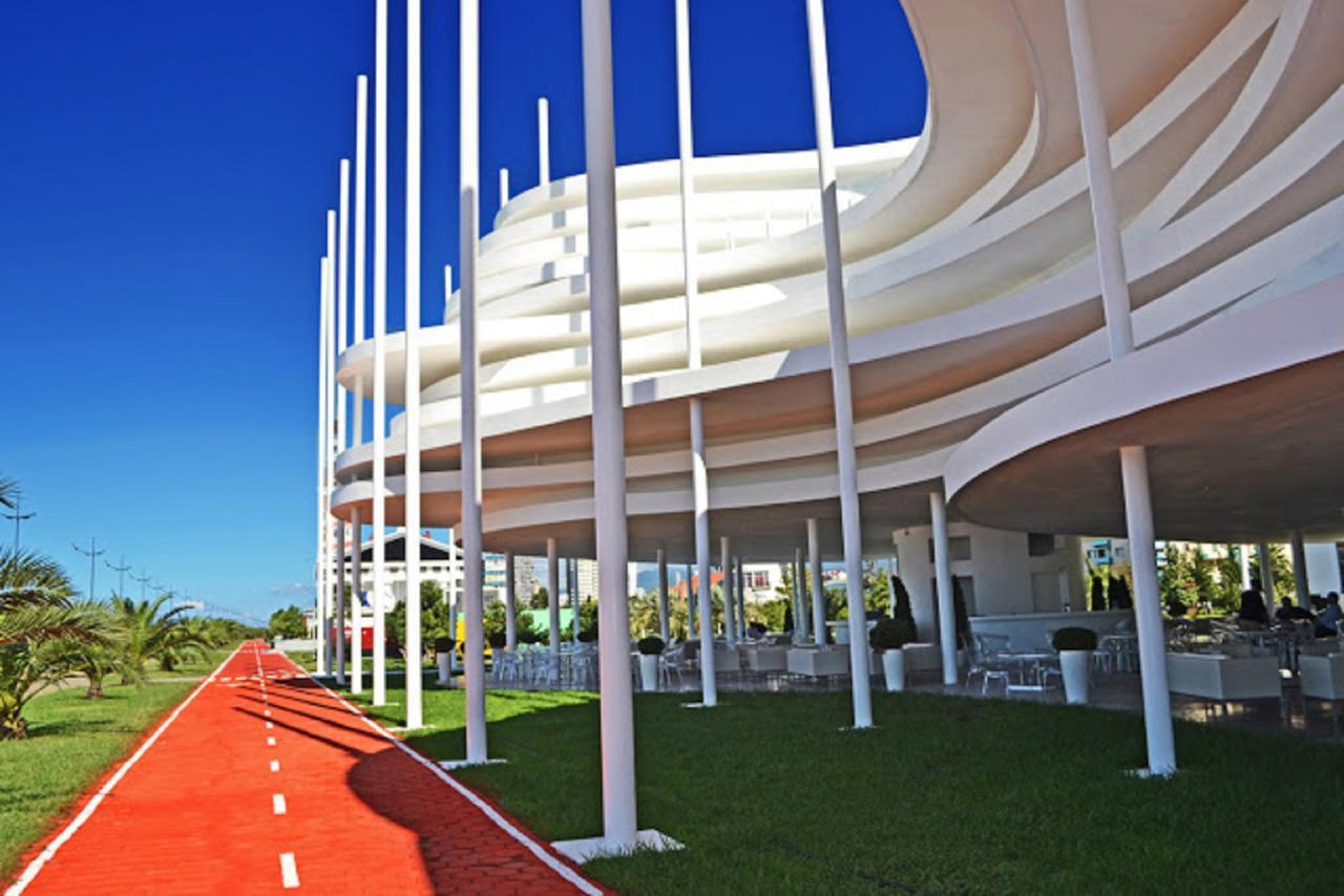 Viva Blue Batumi Aparthotel Exterior foto