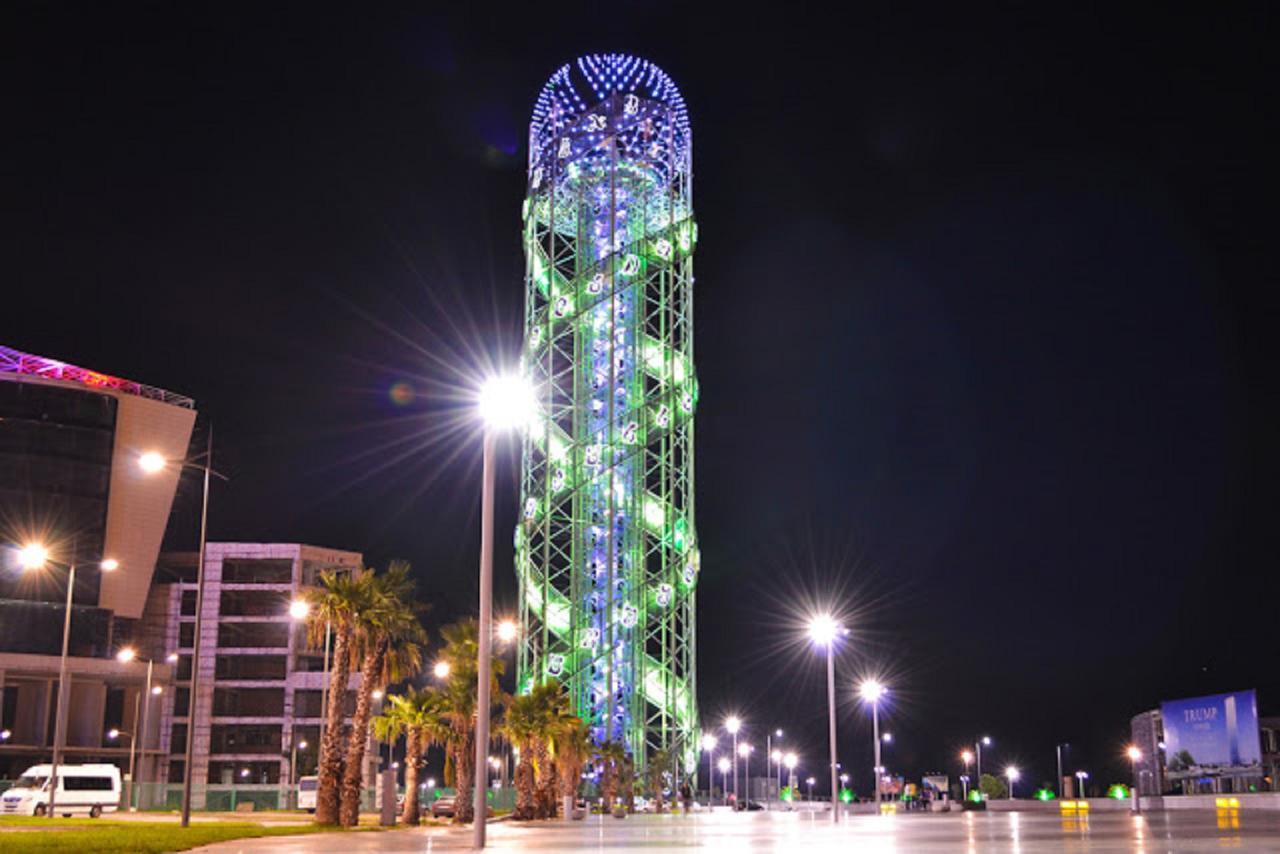 Viva Blue Batumi Aparthotel Exterior foto