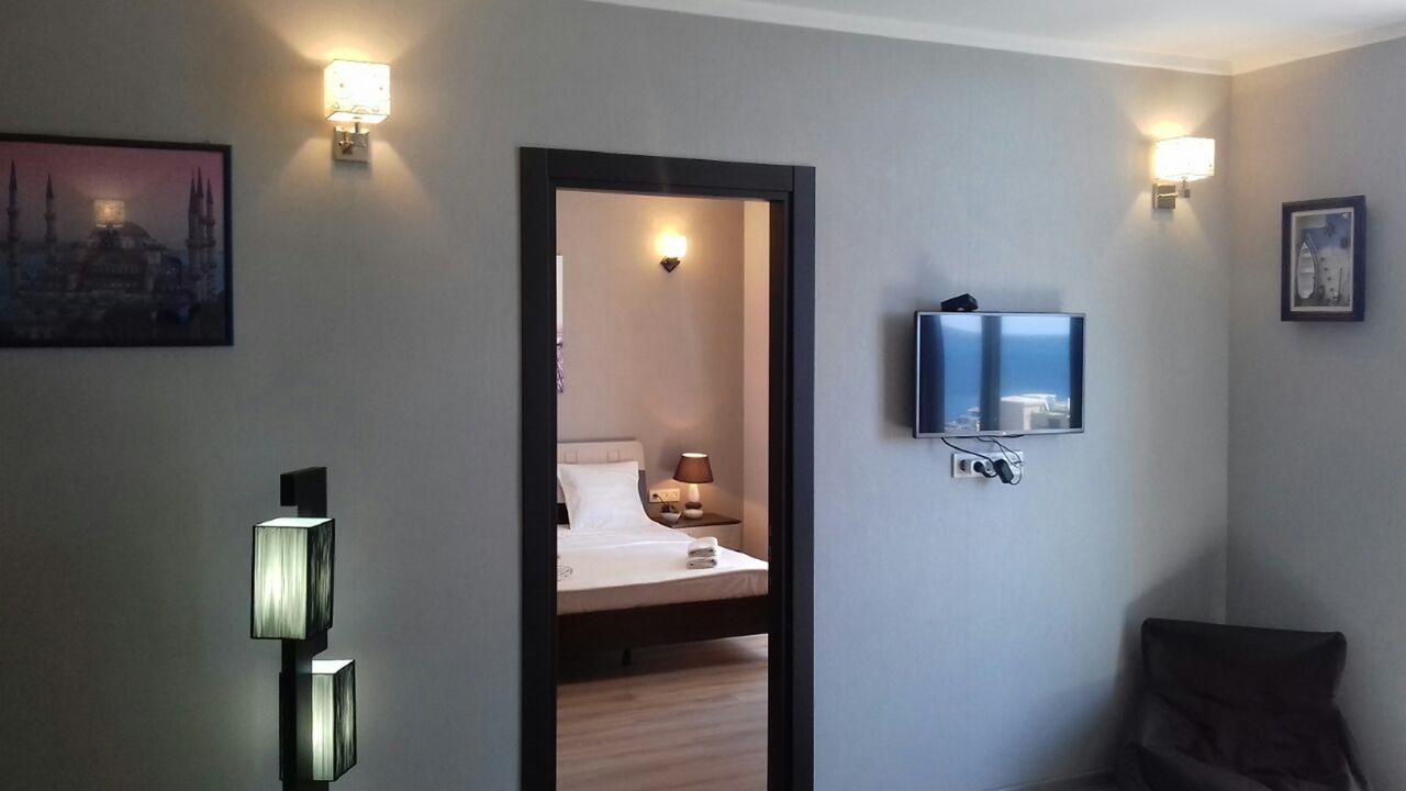Viva Blue Batumi Aparthotel Exterior foto